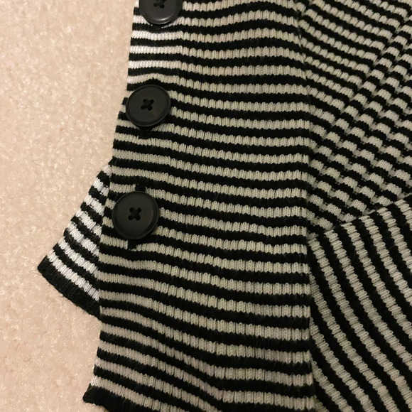 Anthropology striped turtleneck X-small like new - Picture 5 of 8